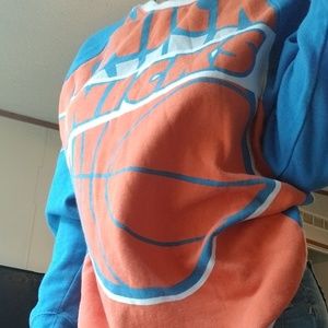 *MUST-GO SALE* Sweatshirt